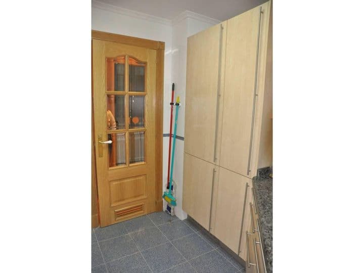 3 bedrooms apartment for rent in Palencia, Spain - Image 8