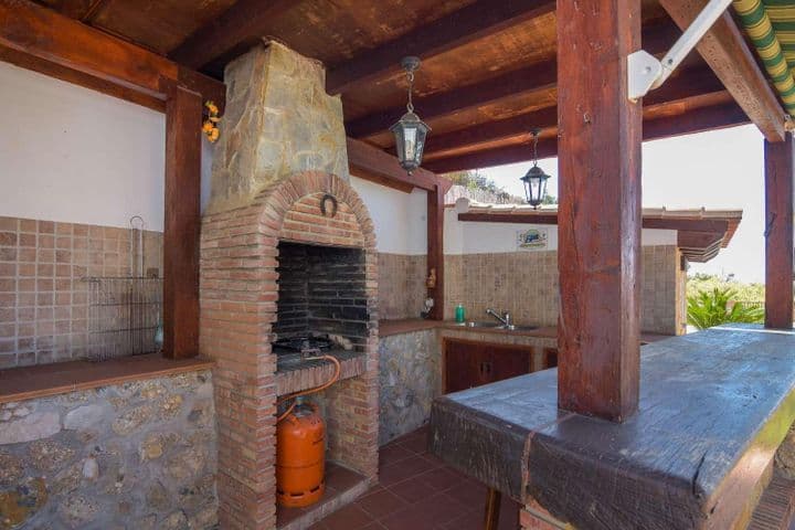 2 bedrooms house for rent in Torrox Costa, Spain - Image 9