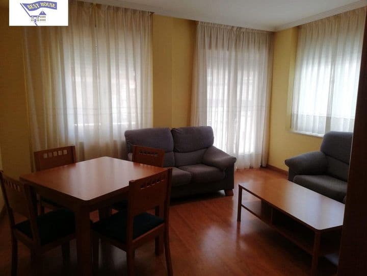 2 bedrooms apartment for rent in Albacete, Spain - Image 3