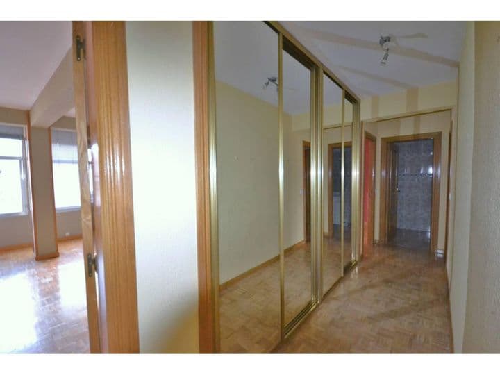 4 bedrooms apartment for rent in Palencia, Spain - Image 6