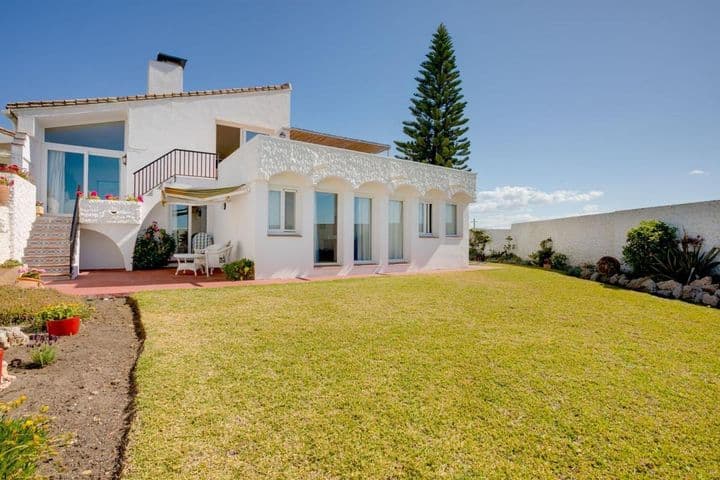 3 bedrooms house for sale in Estepona, Spain - Image 2