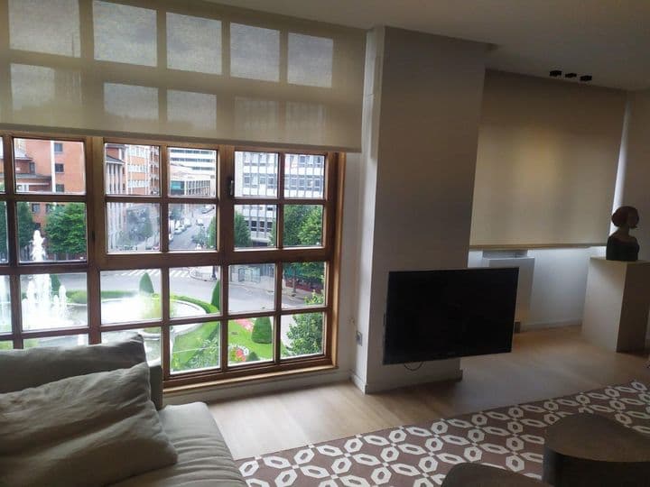 3 bedrooms apartment for rent in Oviedo, Spain - Image 4