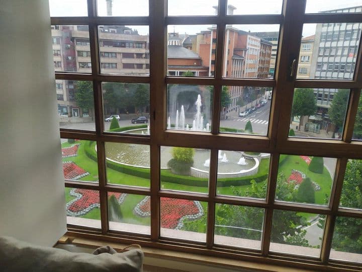 3 bedrooms apartment for rent in Oviedo, Spain - Image 2