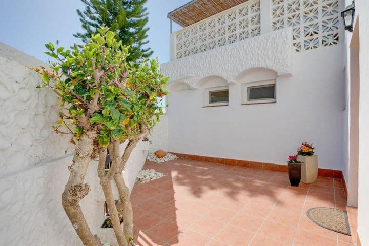 3 bedrooms house for sale in Estepona, Spain - Image 8