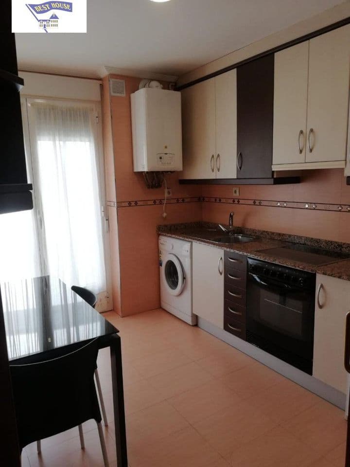 2 bedrooms apartment for rent in Albacete, Spain - Image 9