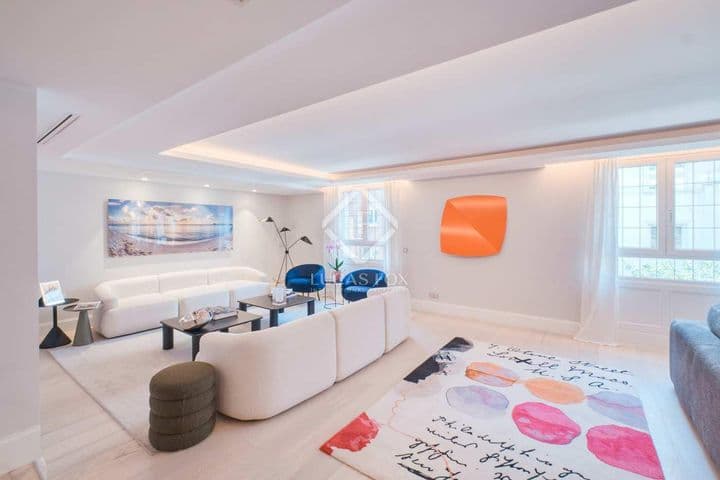 4 bedrooms apartment for sale in Madrid, Spain - Image 12