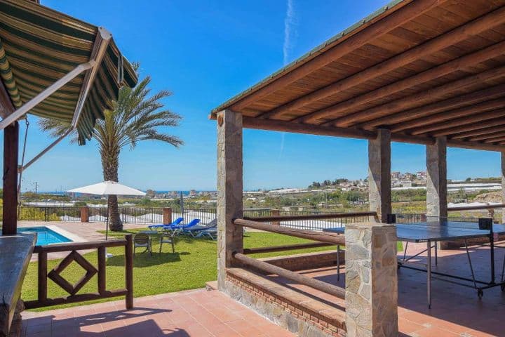 2 bedrooms house for rent in Torrox Costa, Spain - Image 7