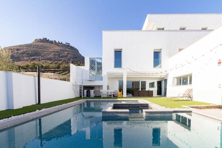 4 bedrooms house for rent in Vega de Granada, Spain