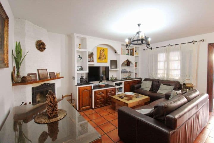 3 bedrooms house for rent in La Colina, Spain - Image 2