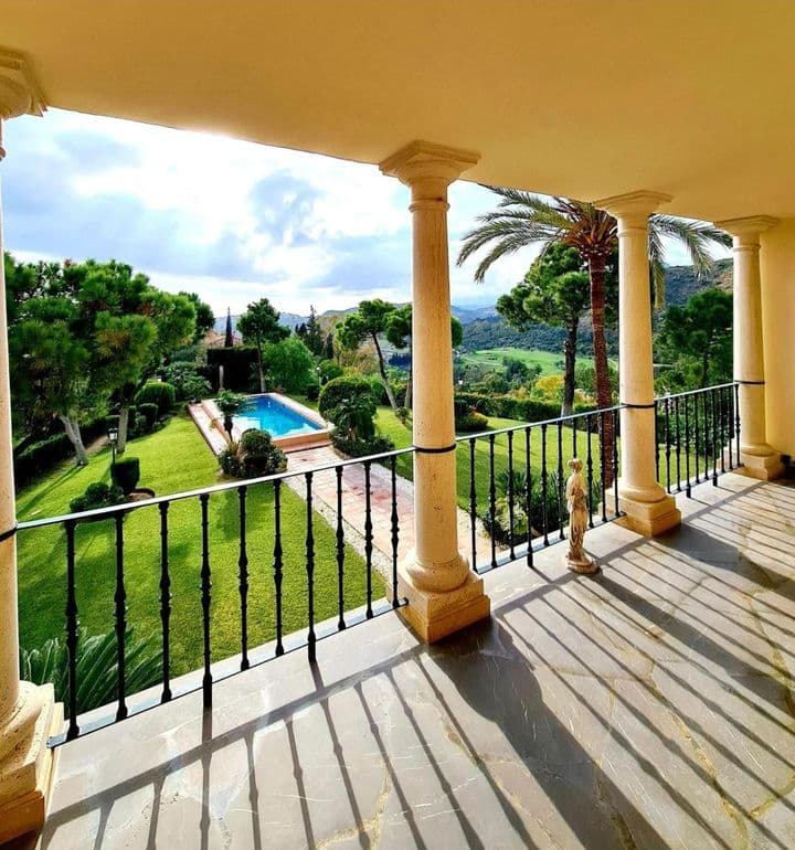 4 bedrooms house for rent in Marbella, Spain - Image 11