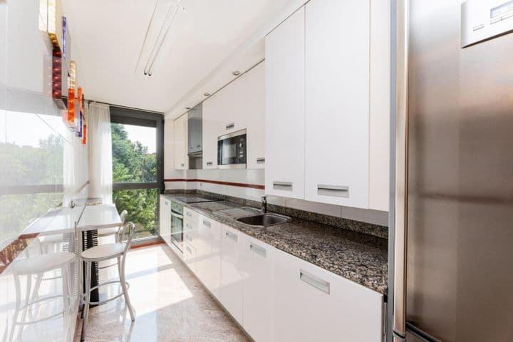 2 bedrooms apartment for rent in Madrid, Spain - Image 9