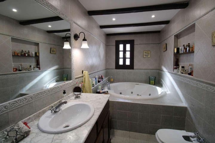 3 bedrooms house for rent in La Colina, Spain - Image 10