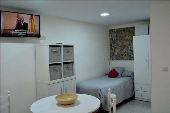 Apartment for rent in Madrid, Spain - Image 3