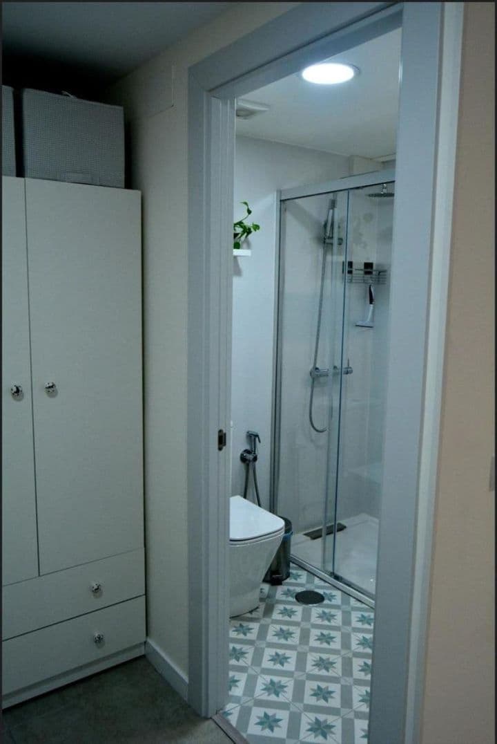 Apartment for rent in Madrid, Spain - Image 4