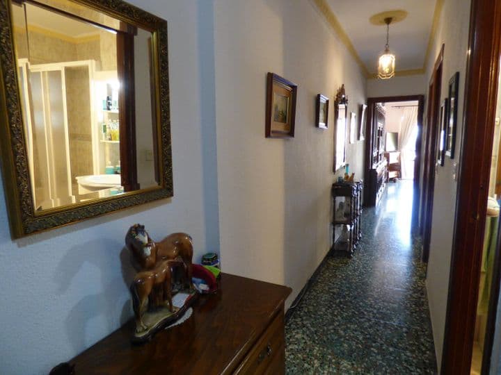 3 bedrooms apartment for rent in Centro, Spain - Image 8