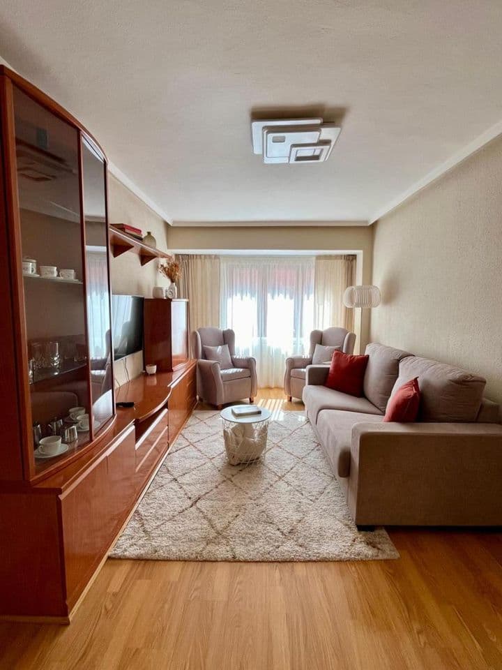 3 bedrooms apartment for rent in Gijon, Spain - Image 3