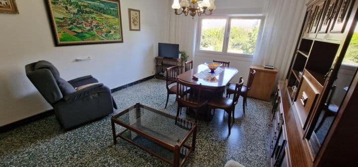 3 bedrooms apartment for rent in Santiago de Compostela, Spain - Image 4