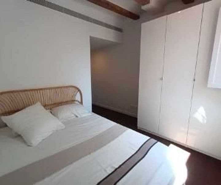 2 bedrooms apartment for rent in Ciutat Vella, Spain - Image 10