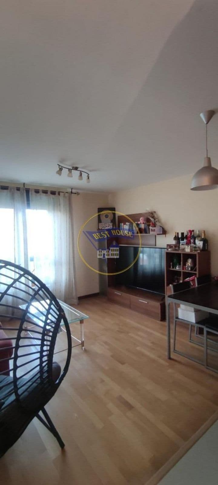 1 bedroom apartment for rent in Vigo, Spain - Image 4