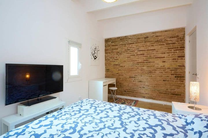 1 bedroom apartment for rent in Esquerra de lEixample, Spain - Image 7