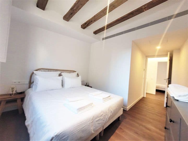 2 bedrooms apartment for rent in Ciutat Vella, Spain - Image 9