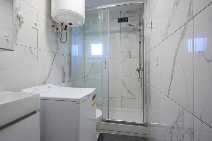 1 bedroom apartment for rent in Esquerra de lEixample, Spain - Image 11