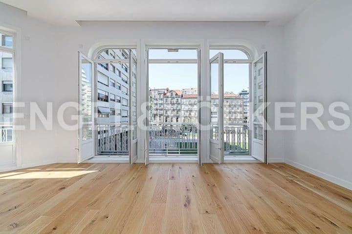 3 bedrooms apartment for rent in Vigo, Spain