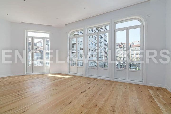 3 bedrooms apartment for rent in Vigo, Spain - Image 3