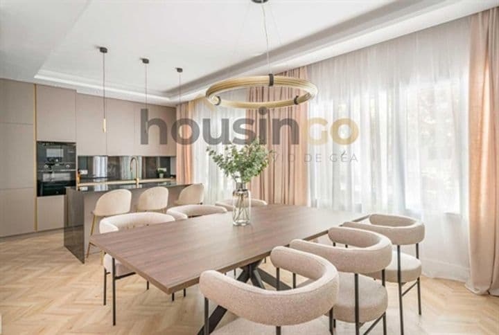 4 bedrooms apartment for sale in Madrid, Spain