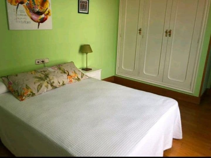 4 bedrooms apartment for sale in Santiago de Compostela, Spain - Image 12