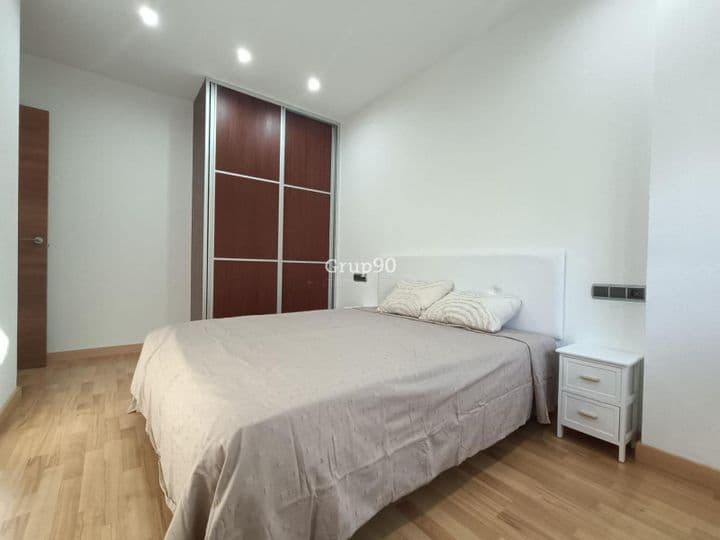 2 bedrooms apartment for rent in Lleida, Spain - Image 8