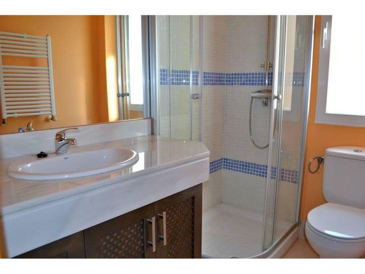 3 bedrooms apartment for rent in Palencia, Spain - Image 2