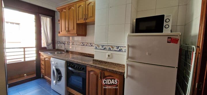 1 bedroom apartment for rent in Oviedo, Spain - Image 2