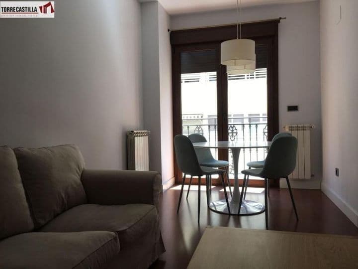 3 bedrooms apartment for rent in Albacete, Spain - Image 10