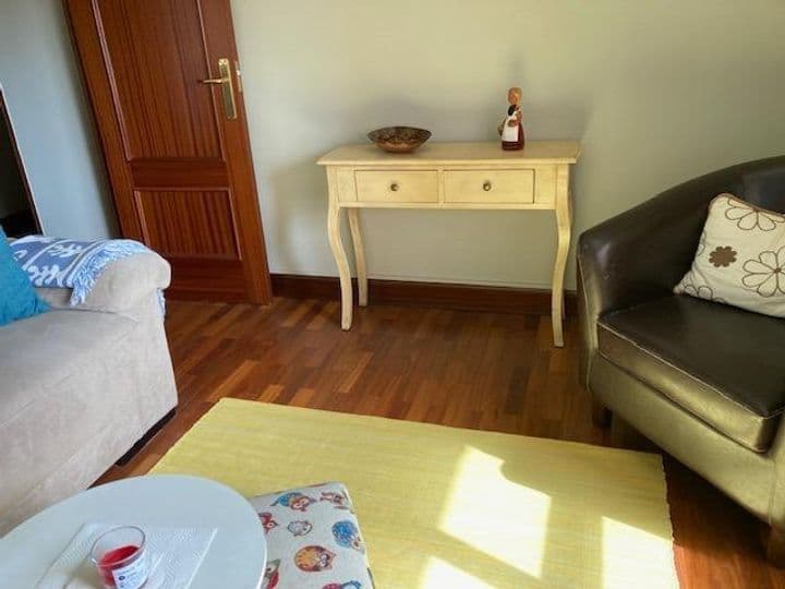 1 bedroom apartment for rent in Santander, Spain - Image 5