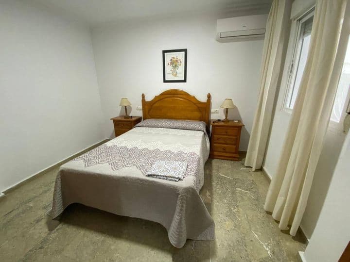 2 bedrooms apartment for rent in Los Boliches, Spain - Image 8