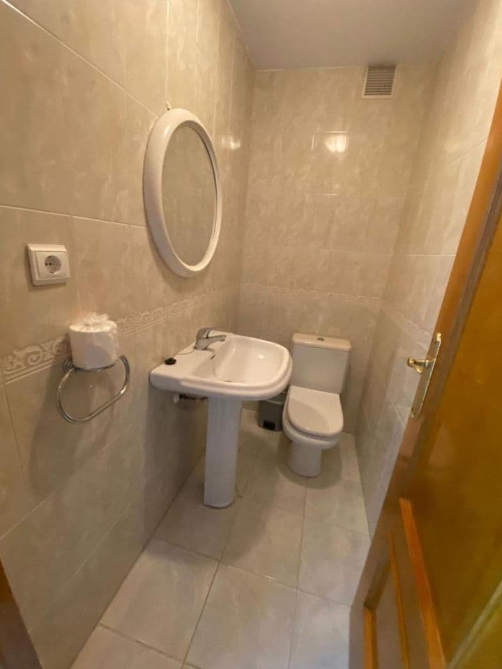 2 bedrooms apartment for rent in Los Boliches, Spain - Image 11