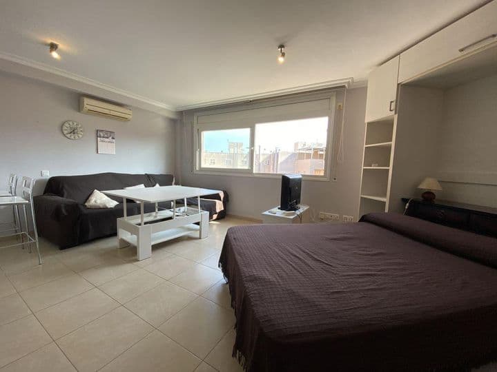 Apartment for rent in Cambrils, Spain - Image 2