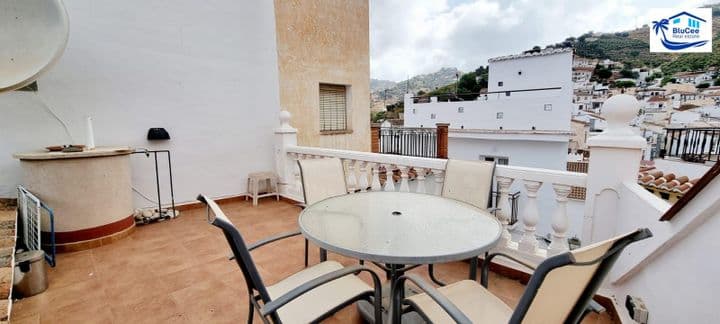 3 bedrooms house for sale in Sayalonga, Spain - Image 2