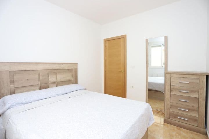 2 bedrooms apartment for rent in Vega de Granada, Spain - Image 11