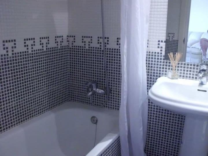 2 bedrooms apartment for rent in Zona Sohail, Spain - Image 7