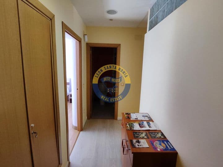 2 bedrooms apartment for sale in Leon, Spain - Image 9