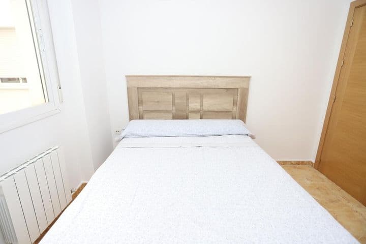 2 bedrooms apartment for rent in Vega de Granada, Spain - Image 12