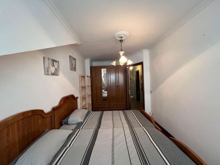 2 bedrooms apartment for rent in Lugo, Spain - Image 10