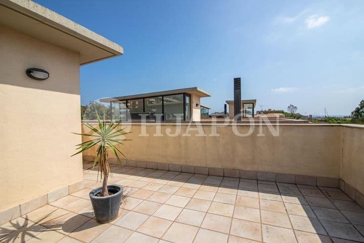 5 bedrooms house for rent in Premia de Mar, Spain - Image 10