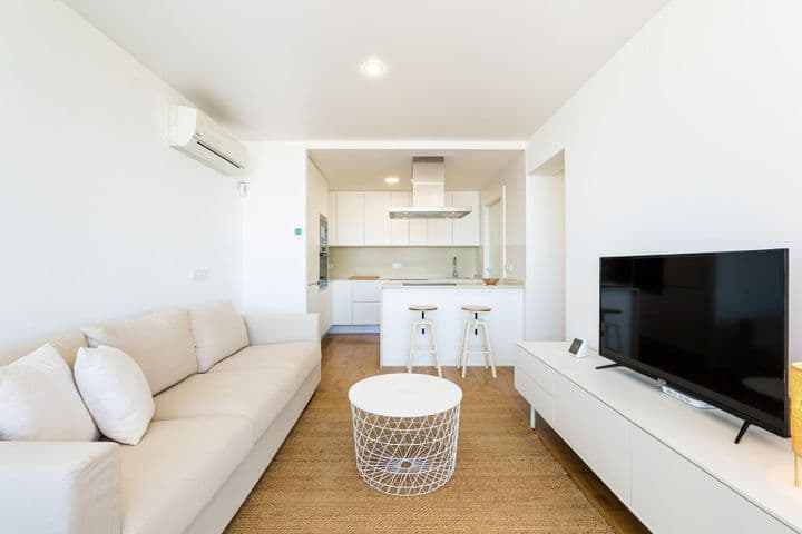 2 bedrooms apartment for rent in Puerto Deportivo, Spain - Image 9