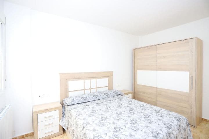 2 bedrooms apartment for rent in Vega de Granada, Spain - Image 8