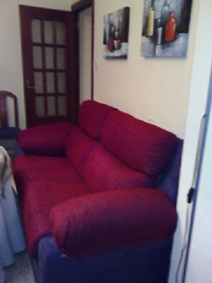 2 bedrooms apartment for rent in Granada, Spain - Image 3