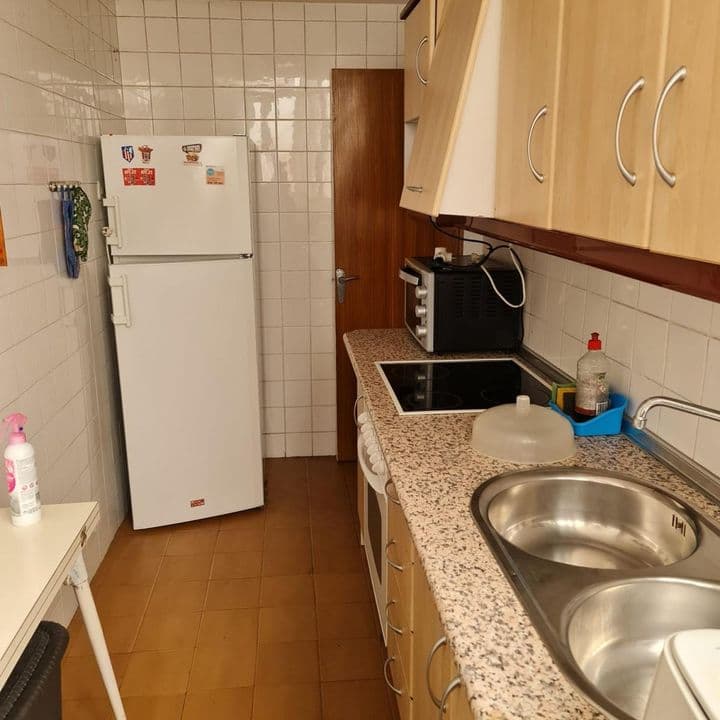 4 bedrooms apartment for rent in Camino de Ronda, Spain - Image 3