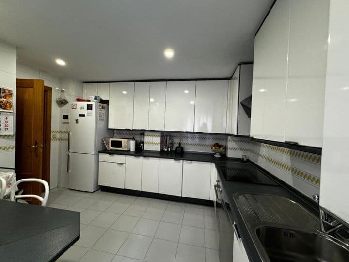 4 bedrooms apartment for sale in Madrid, Spain - Image 9